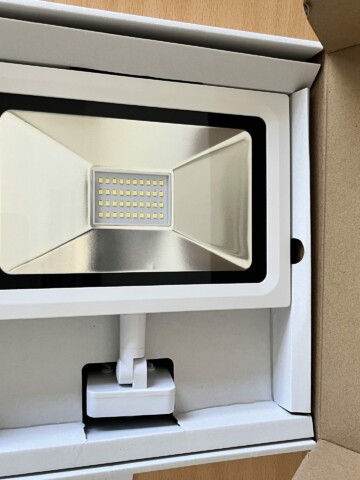 Fournaris Auctions - LED Floodlight with Sensor